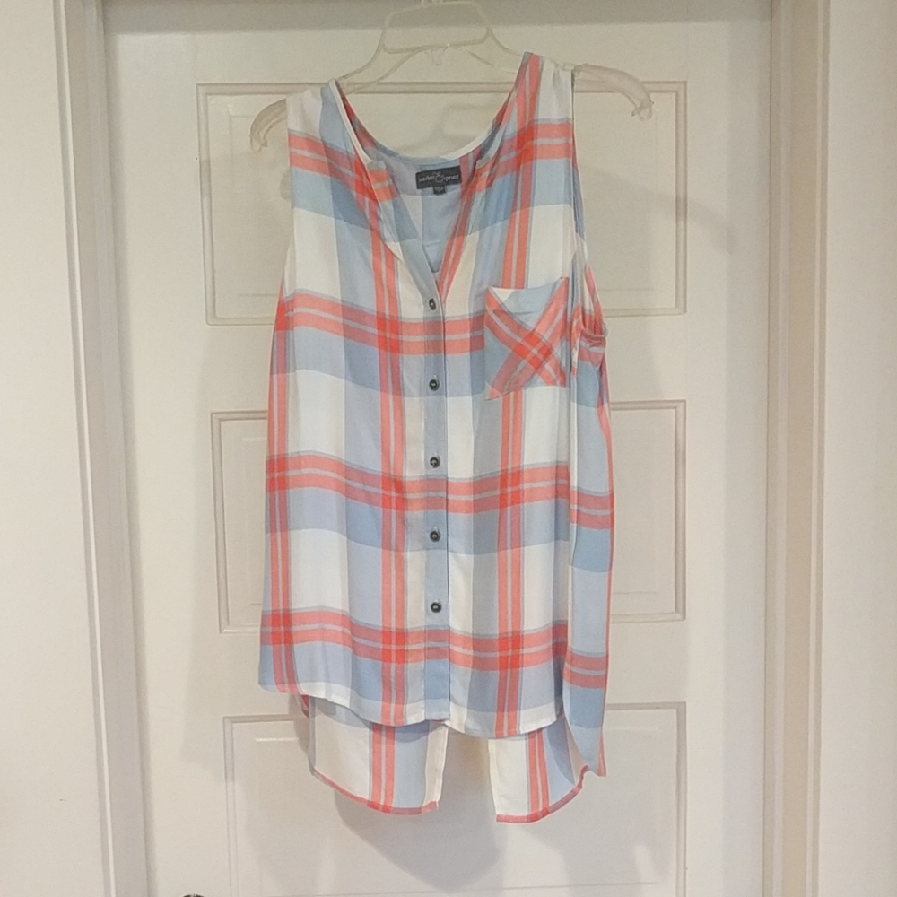 Market and Spruce plaid tank